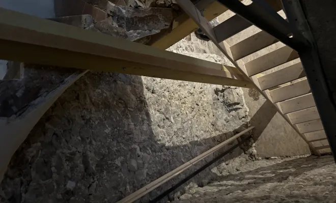 Transformation d'une maison classée monument historique à Vence , Antibes, ARENO